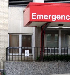 Imagen de la entrada de emergencia de un hospital